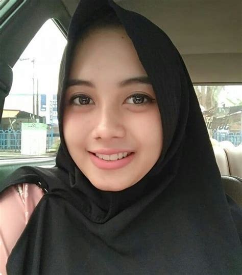 Pin Oleh Tansiri Di Girls Jilbab Cantik Wajah Dan Wanita Cantik