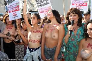 Bare Breasted Protesters Demonstrate In Argentina Daily Mail Online