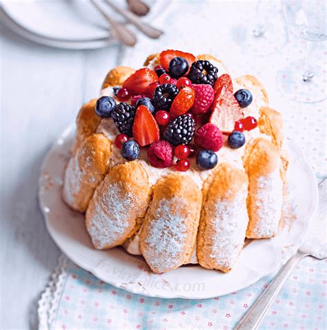 Charlotte aux fruits rouges