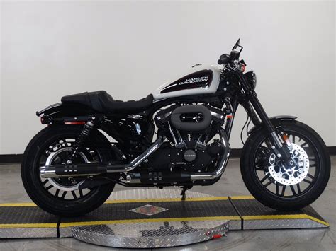 9standard and optional wheels may vary by country and region. New 2019 Harley-Davidson Sportster Roadster XL1200CX ...