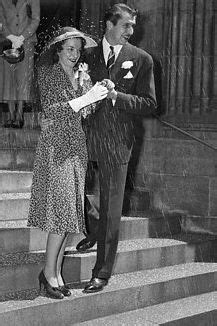 Vincent barrett price, nell farrell. Edith Barrett and Vincent Price - Dating, Gossip, News, Photos