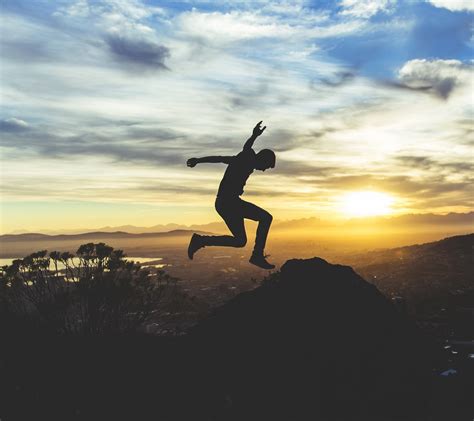 Silhouette Of Man Jumping Men Silhouette Jumping Sunset Hd