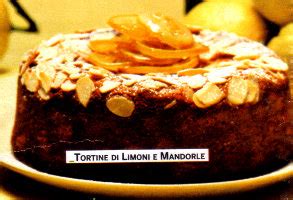 Aggiungiamo anche la buccia del limone grattugiata. Ricette light dolci: ricetta torta con limoni e mandorle ...