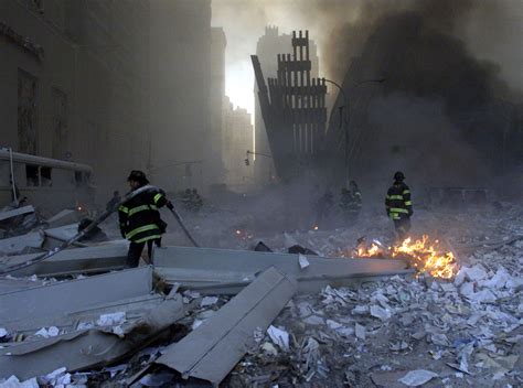 These Images Show Horror And Heroism In New York On 911 19 Years Ago