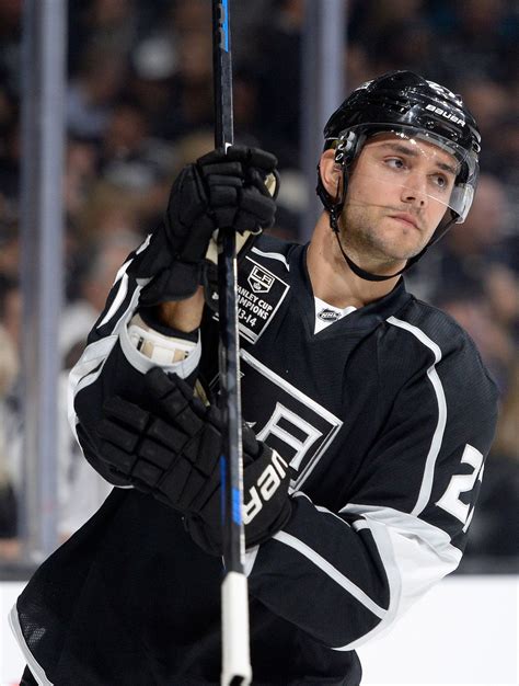 Alec Martinez (Los Angeles Kings) | Hockey players, Hot hockey players, Nhl hockey players
