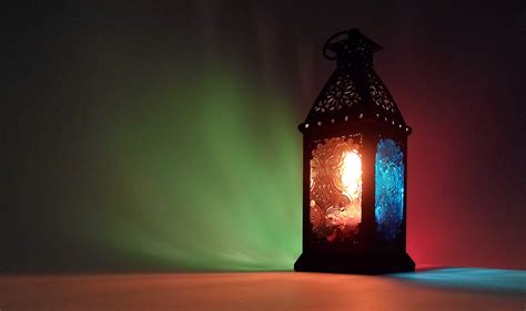 The month of ramadan (ramazan) is the biggest festival of muslims. فانوس رمضان - ویکی‌پدیا، دانشنامهٔ آزاد