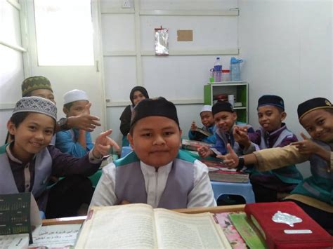 Ini adalah halaman navigasi berbentuk tabel yang berisi al qur'an 30 juz dan disusun berdasarkan jumlah surah:114. 7 Bulan Sahaja Sudah Mampu Hafal 30 Juzuk Al-Quran ...