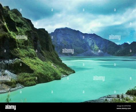 Mt Pinatubo Pinatubo Hi Res Stock Photography And Images Alamy