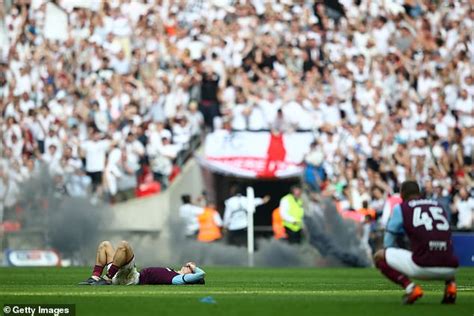 Grealish was part of the villa side that was relegated from the premier grealish has experienced highs and lows in a villa shirt, playing in an fa cup final at the age of 19 and being punched by a spectator in the derby at. Jack Grealish almost left Aston Villa but will now captain ...
