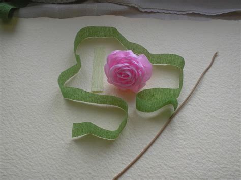 Tropical flowers tend to last a bit longer, she adds. How to Make Unique Crepe Paper Flowers | iCreativeIdeas.com