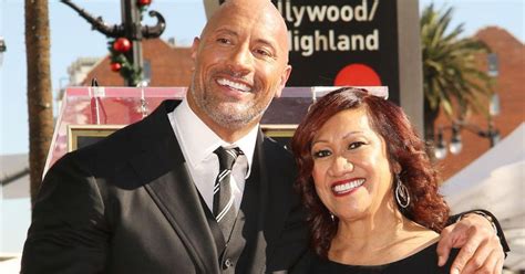 See more ideas about dwayne johnson, dwayne johnson young, the rock dwayne johnson. Wer ist Dwayne Johnsons Mutter? Der 71-Jährige gedeiht ...
