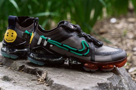 The shoe highlights fused reinforcements as well as. Release Date: Cactus Plant Flea Market x Nike Air VaporMax ...