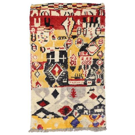 At avalon flooring, we want to make sure you're happy from your first step in. Contemporary Berber Moroccan Rug with Abstract ...