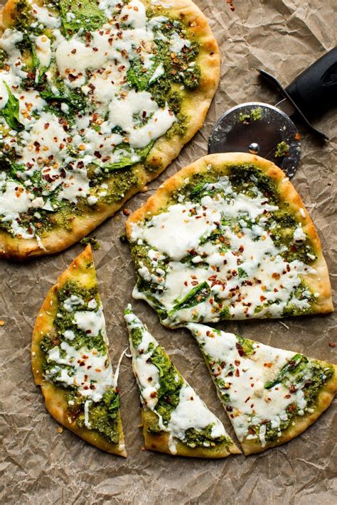 Best Cheesy Spinach Pesto Flatbread Recipe How To Make Cheesy Spinach