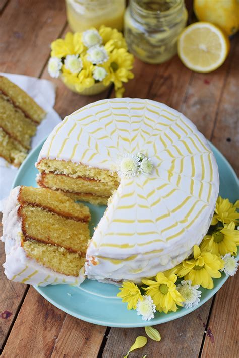 60g 110 g feinster backzucker 1 prise salz 1 spritzer zitronensaft außerdem gemischte beeren z.b. Lemon Curd Kuchen - Easy Lemon Curd Cake