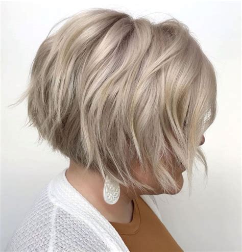 Stacked Razored Bob With Bangs Bob Wedding Hairstyles Inverted Bob Hairstyles Medium Bob