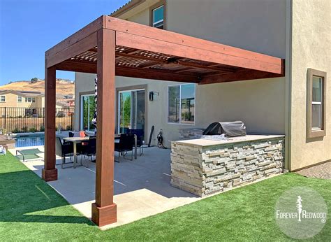 Große auswahl terrassenüberdachungen mit lamellen, mit textilien oder satteldach. Modern Louvered Garden Pergolas, Custom Made from Redwood