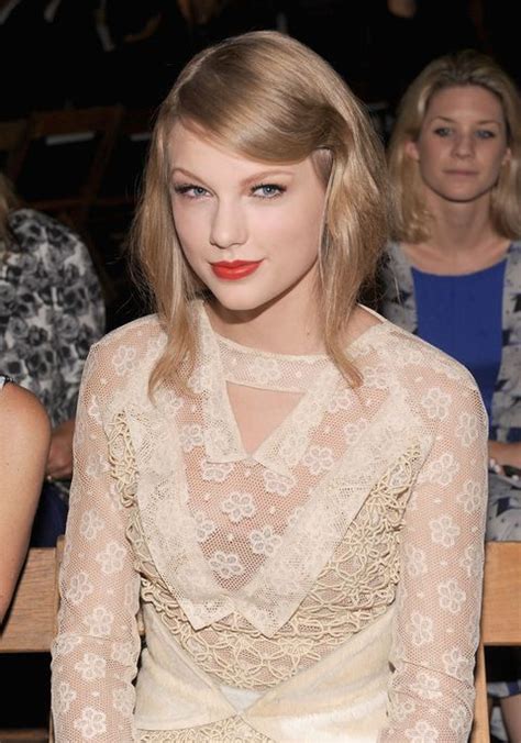 Taylor Swifts Beauty Evolution Taylor Swifts Beauty Transformation