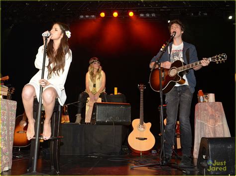 Selena Gomez And Bridgit Mendler Unicef Concert Pics Photo 525313