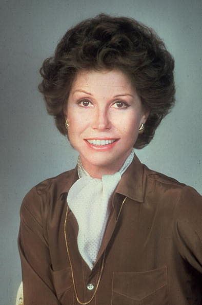 Mary Tyler Moore To Have Brain Surgery