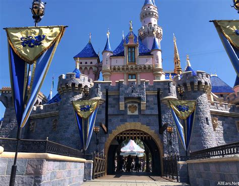 Disneylands Sleeping Beauty Castle Opens After Months Of Beauty Sleep