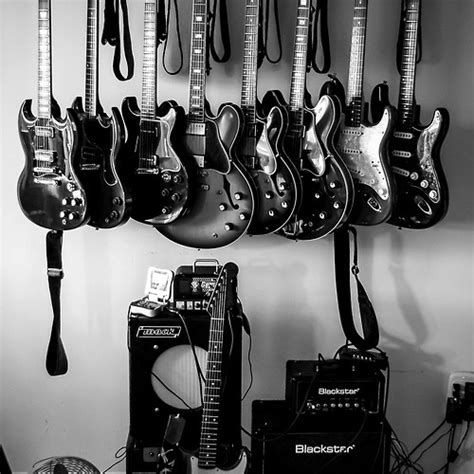 Además fundó la legendaria banda de blues rock, pappo's blues. 8tracks radio | A Rock and Roll Education (32 songs ...