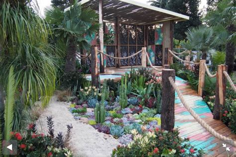 Better homes and gardens is the place to go for driveway ideas, inspiration and information. Gardening | Beach gardens, Garden images, Coral garden