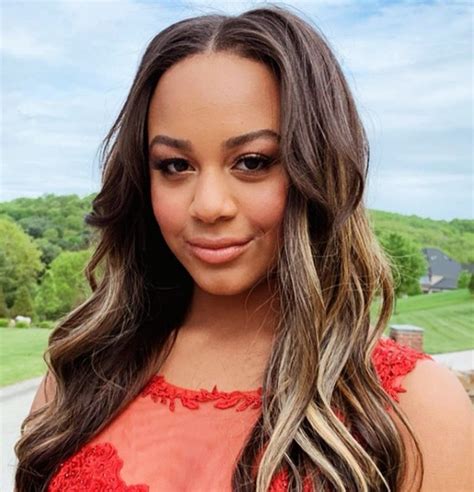 Nia Sioux Height Age Weight Measurement Wiki Bio Net Worth Famed Star