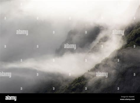 Misty Mountain Valley Stock Photo Alamy