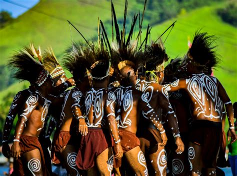 Kekayaan Tradisi Dan Budaya Papua