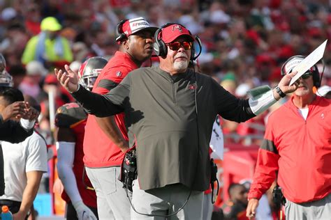 Kbo_is_ㅋㅋㅋ 올해는 더 화려하고 멋진 플레이로 여러분을 찾아뵐게요! Breaking down the Tampa Bay Buccaneers coaching staff