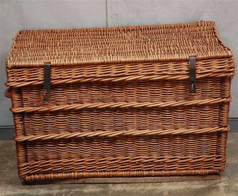 We did not find results for: Vintage Wicker Trunk with Lid at 1stdibs