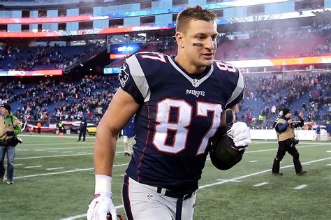 Rob Gronkowski Just Realized Hes Underpaid — And Isnt Happy