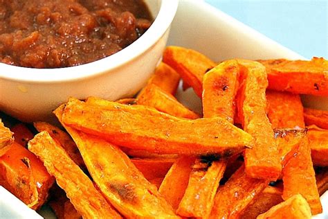 Want sweet potato fries that are perfectly crisp on the outside and perfectly fluffy on the inside? Baked Cinnamon-Spiced Sweet Potato Fries With Apple Date ...