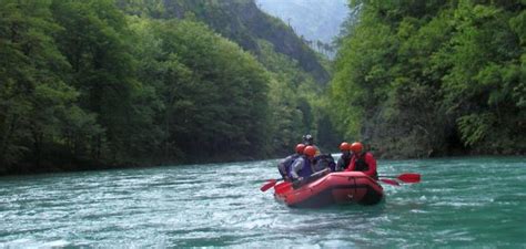 Nastaje spajanjem crnogorskih rijeka tare i pive u šćepan polju. Smaragdna rijeka Drina - Wish