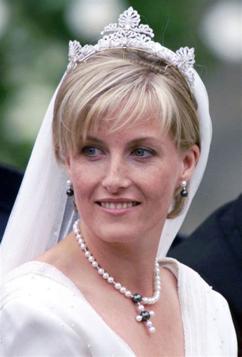 My name is elena and i'm from italy. 10 Most Stunning Tiaras Worn At British Royal Weddings ...
