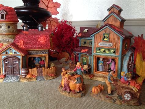 It was decorated with miniature porcelain buildings by luville collectables. Autumn / Fall village. Miniatures. (With images) | Falls ...