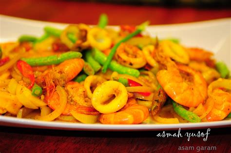 Tapi kerana pantai di bali sangat cantik membuat suami ingin melawatinya. Asam Garam: SOTONG & UDANG GORENG KUNYIT