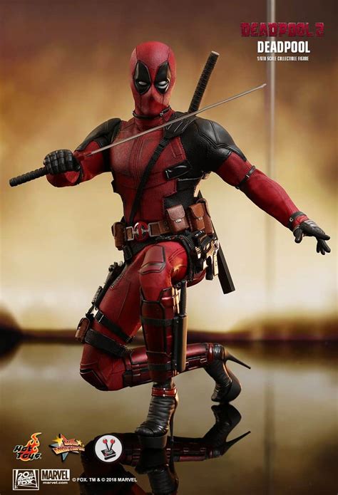 Райан рейнольдс, джош бролин, морена баккарин и др. Hot Toys Deadpool (MMS490) collectible is a sexy unicorn lover
