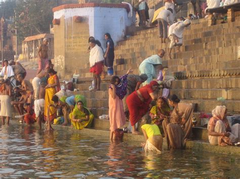 women bathing in ganga varanasi india toshiya nishikawa flickr