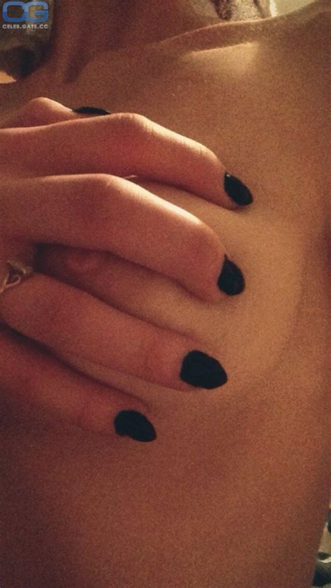 Janelle Ginestra Nackt Nacktbilder Playboy Nacktfotos Fakes Oben Ohne