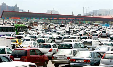 Toll Booth Block On Delhi Gurgaon Expressway Daily Mail Online
