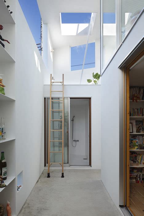 See a collection of both the inside and out of tiny homes. inside out by Takeshi Hosaka Architects | Spoon & Tamago