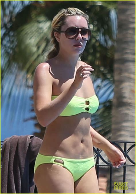 Amanda Bynes Shows Off Bangin Bikini Body On Birthday Vacation In Cabo Photo Amanda