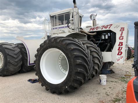 World S Largest Tractor Gets World S Largest Farm Tires Agdaily