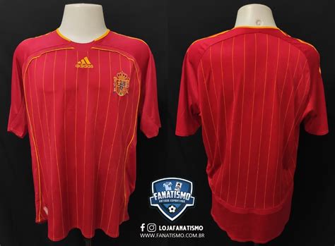 Não tem uma beleza diferenciada como a da escócia/ 2020, mas o tom levemente mais mais escuro do vermelho ficou legal. Camisa da Seleção da Espanha Oficial I Adidas 2006 S/Nº GG ...