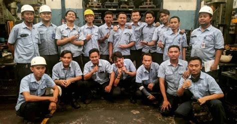 Nama bekasi berasal dari kata bagasasi yang artinya sama dengan candrabaga yang tertulis di dalam prasasti tugu era kerajaan tarumanegara, yaitu nama sungai yang melewati kota ini. Loker PT sebatian jaya metal