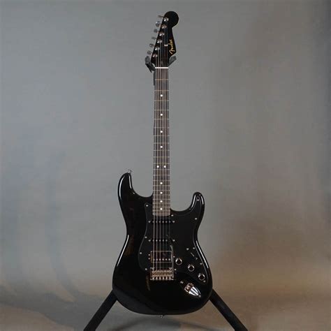 Fender Player Stratocaster Hss Ebony Fingerboard Limited Edition Black 2022 Used