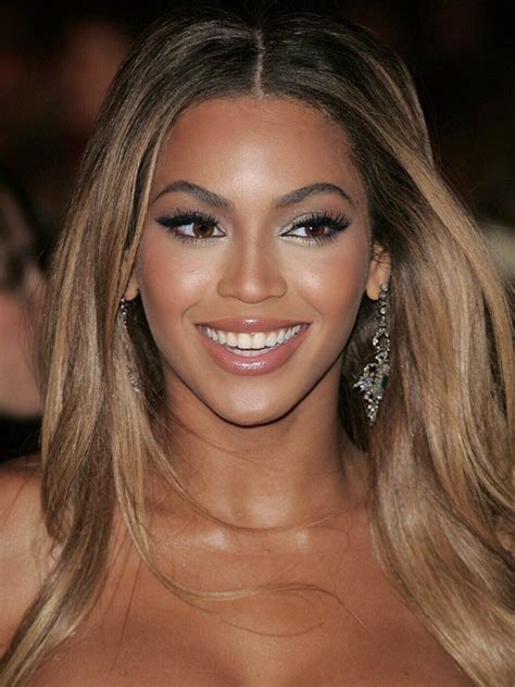 Bey And Rih Beyonce Hair Beyonce Blonde Hair Beyonce Hair Color