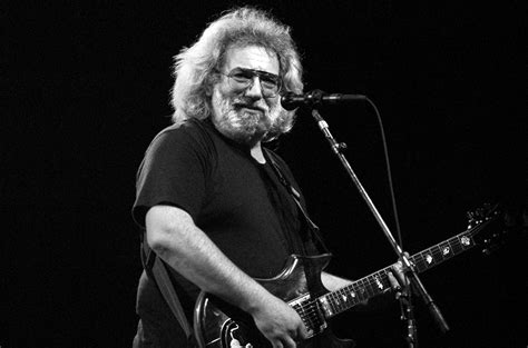 Please be aware that we only share the original and free apk installer for jerry garcia live wallpapers! Poze Jerry Garcia - Actor - Poza 6 din 12 - CineMagia.ro